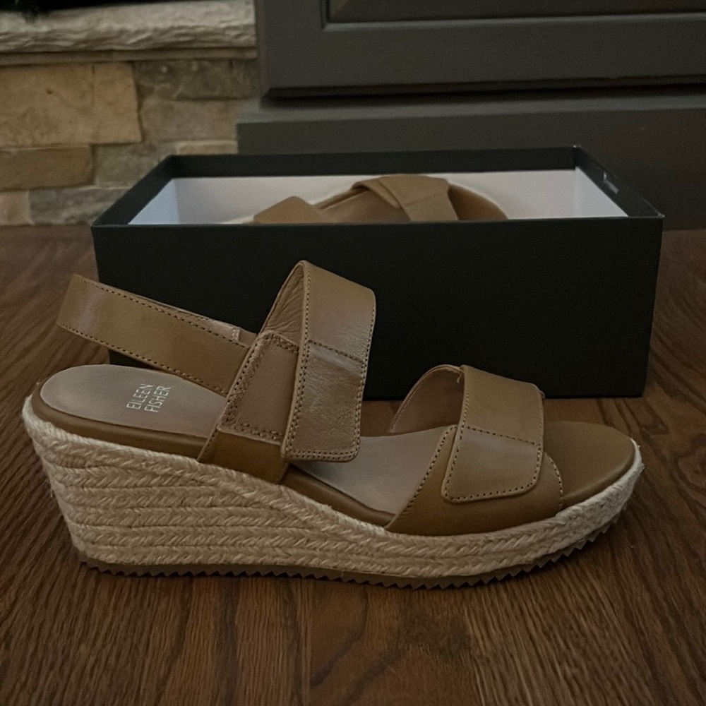 Eileen Fisher Winnie chestnut tumbled leather sandal size 8.5